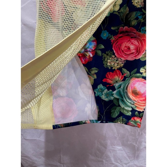 NWT- VOS PENCIL SKIRT WITH MESH OVERLAY - Picture 3 of 7